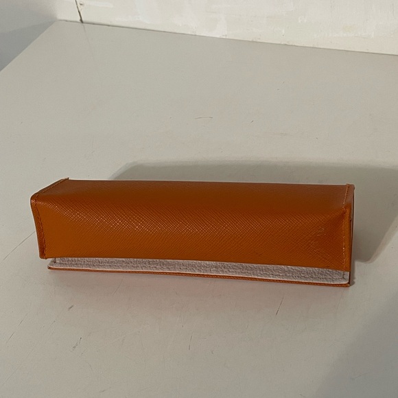 Tory Burch Eyeglass Case - Picture 5 of 9